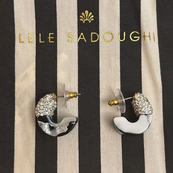 Lele Sadoughi Crystal Huggie Black White Noir Tortoise Hoop Earrings NWOT - Picture 6 of 6